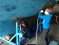 Corny und Leo gehen derweil dem Unterwasserschiff ans Leder